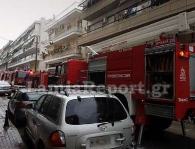 Λαμία: Ξέσπασε πυρκαγιά σε πολυκατοικία (φωτό, βίντεο)